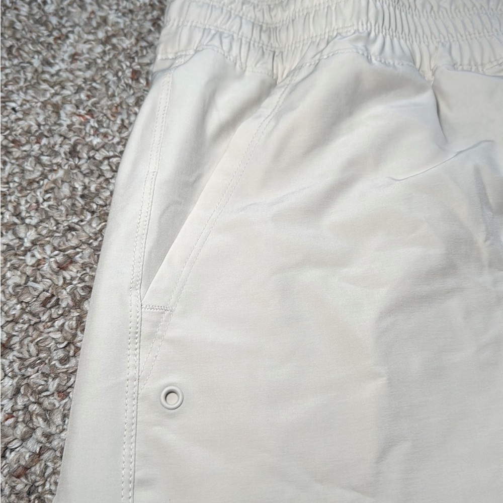 Shorts - Picture 2 of 5
